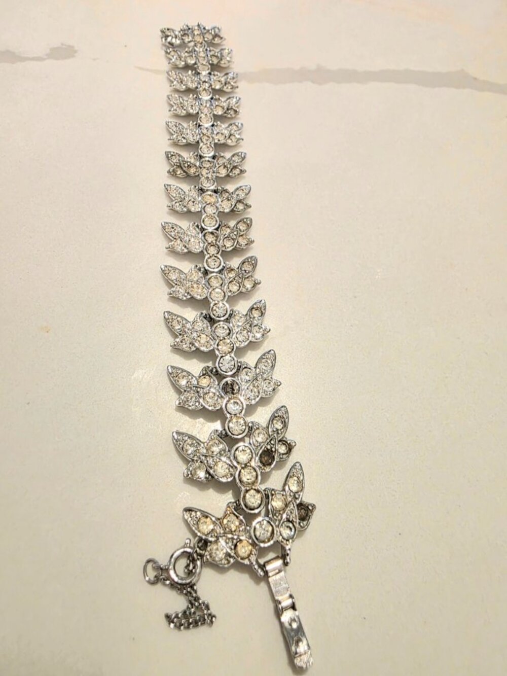 Vintage SARAH COVENTRY leaf design rhinestone bracelet